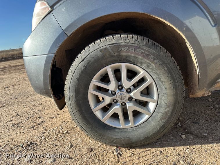 image for item DQ7714 2019 Nissan Frontier Crew Cab pickup truck