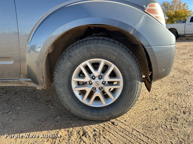 image for item DQ7714 2019 Nissan Frontier Crew Cab pickup truck