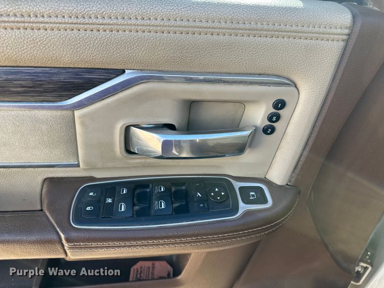 image for item DQ7715 2019 RAM 2500 Crew Cab pickup truck