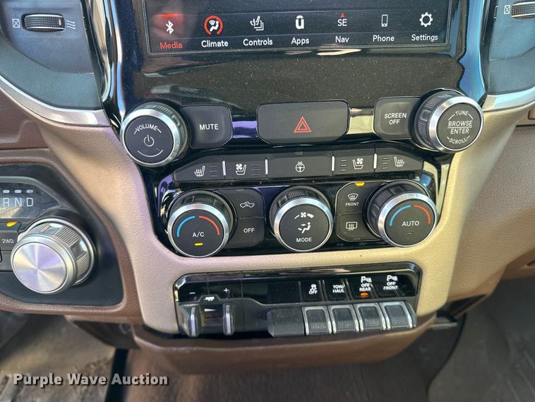 image for item DQ7715 2019 RAM 2500 Crew Cab pickup truck