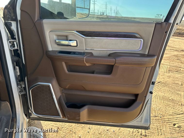 image for item DQ7715 2019 RAM 2500 Crew Cab pickup truck