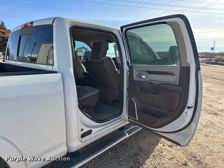 image for item DQ7715 2019 RAM 2500 Crew Cab pickup truck