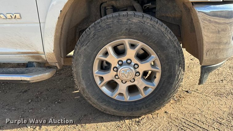 image for item DQ7715 2019 RAM 2500 Crew Cab pickup truck