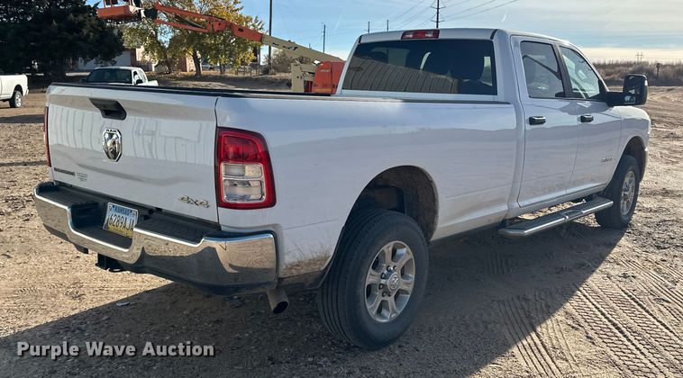 image for item DQ7717 2023 RAM 2500 Crew Cab pickup truck