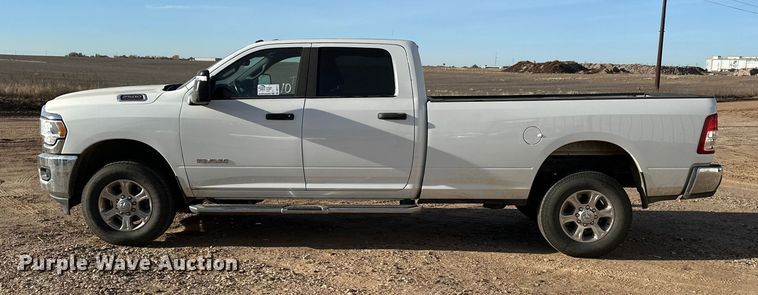 image for item DQ7717 2023 RAM 2500 Crew Cab pickup truck