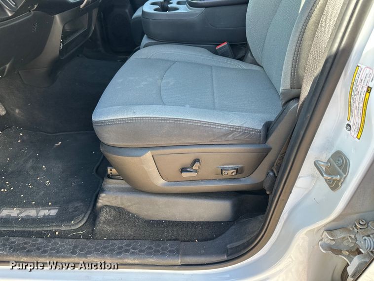 image for item DQ7717 2023 RAM 2500 Crew Cab pickup truck