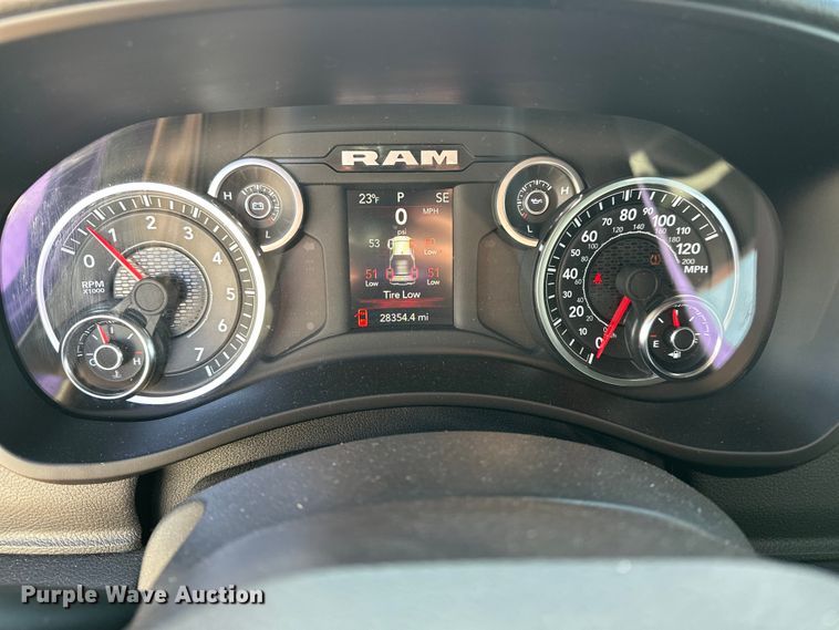 image for item DQ7717 2023 RAM 2500 Crew Cab pickup truck