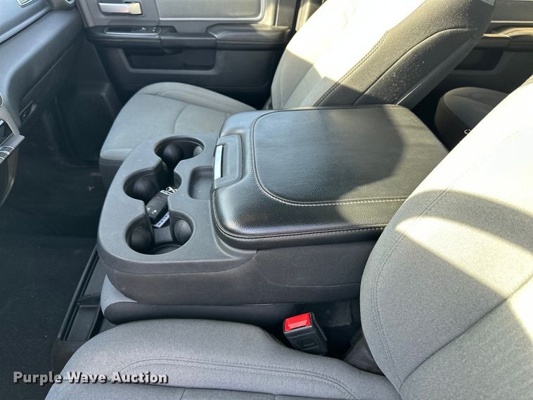 image for item DQ7717 2023 RAM 2500 Crew Cab pickup truck