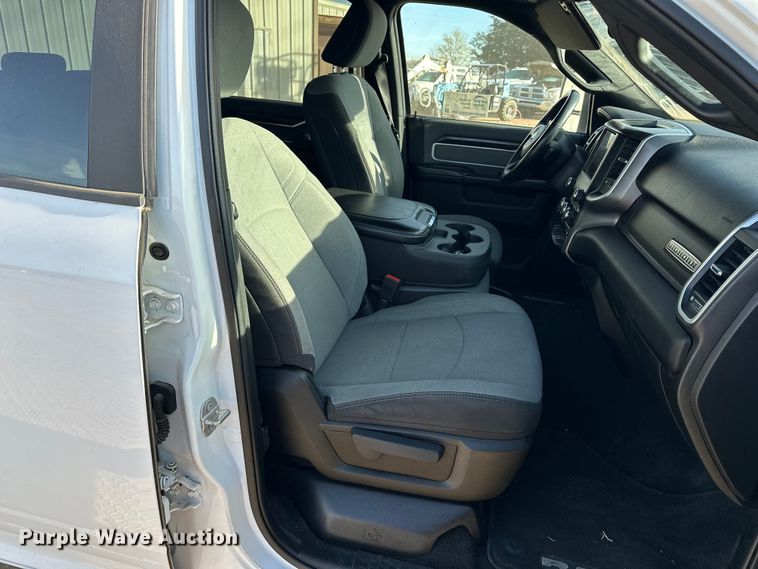 image for item DQ7717 2023 RAM 2500 Crew Cab pickup truck