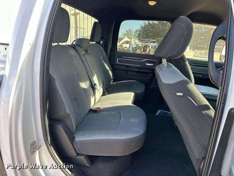 image for item DQ7717 2023 RAM 2500 Crew Cab pickup truck