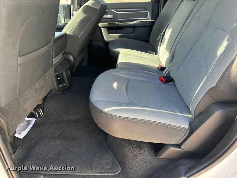 image for item DQ7717 2023 RAM 2500 Crew Cab pickup truck