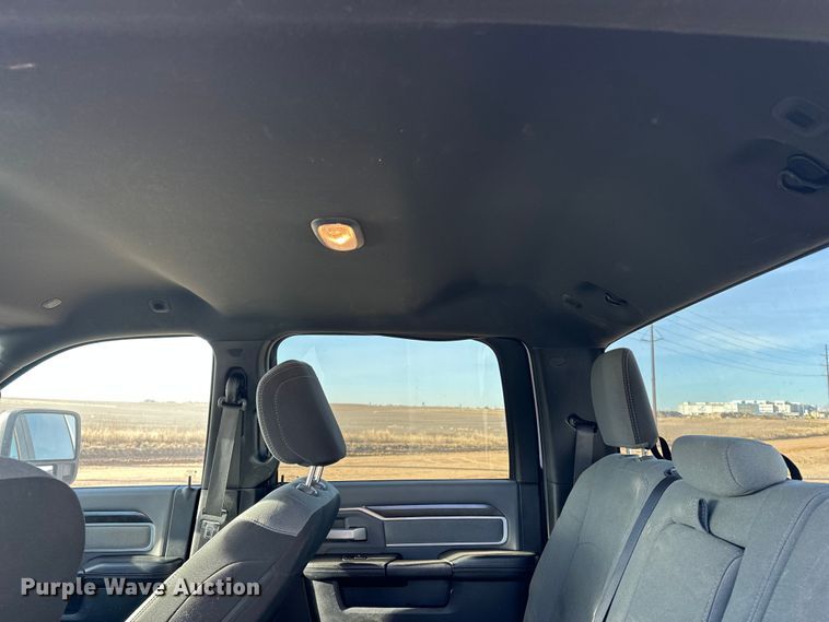 image for item DQ7717 2023 RAM 2500 Crew Cab pickup truck