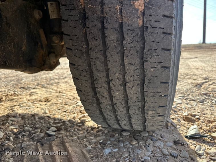 image for item DQ7717 2023 RAM 2500 Crew Cab pickup truck