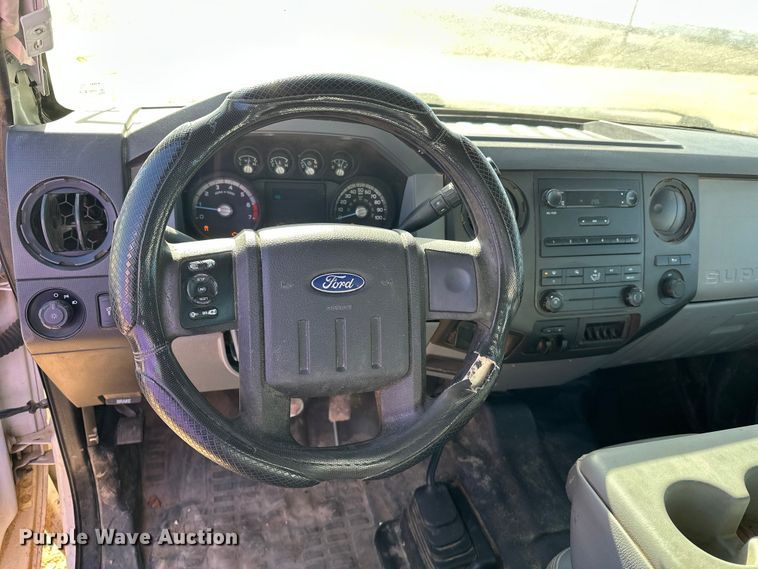 image for item DQ7719 2015 Ford F250 Super Duty Crew Cab pickup truck