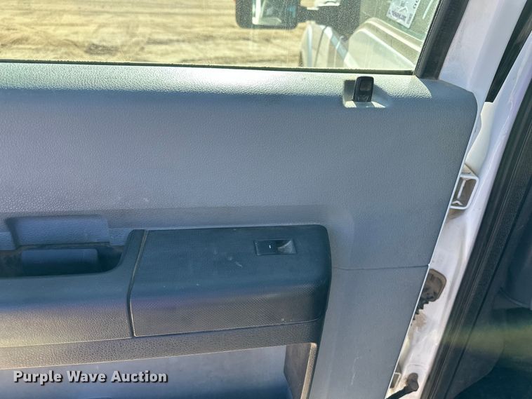 image for item DQ7719 2015 Ford F250 Super Duty Crew Cab pickup truck