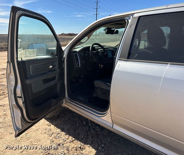 image for item DQ7720 2013 RAM 2500 Crew Cab pickup truck