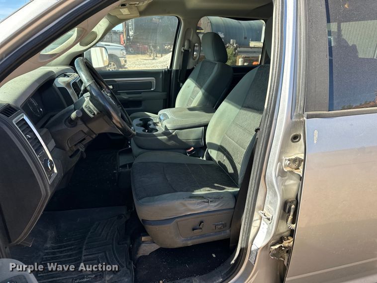 image for item DQ7720 2013 RAM 2500 Crew Cab pickup truck