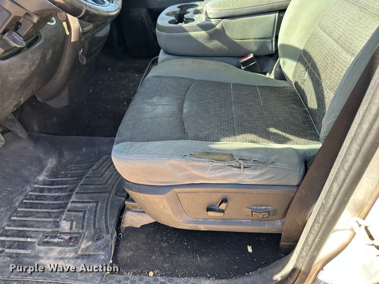 image for item DQ7720 2013 RAM 2500 Crew Cab pickup truck