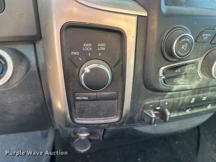 image for item DQ7720 2013 RAM 2500 Crew Cab pickup truck