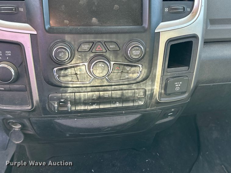 image for item DQ7720 2013 RAM 2500 Crew Cab pickup truck