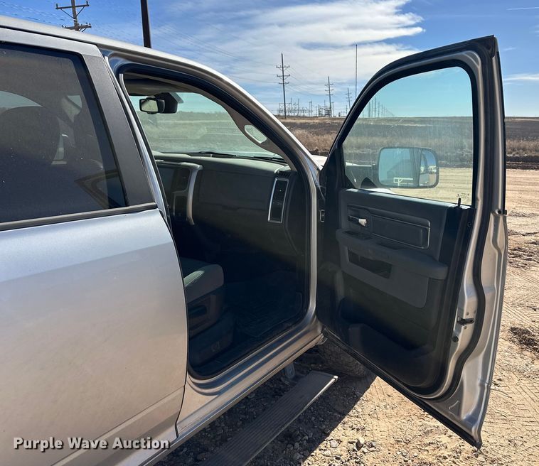 image for item DQ7720 2013 RAM 2500 Crew Cab pickup truck