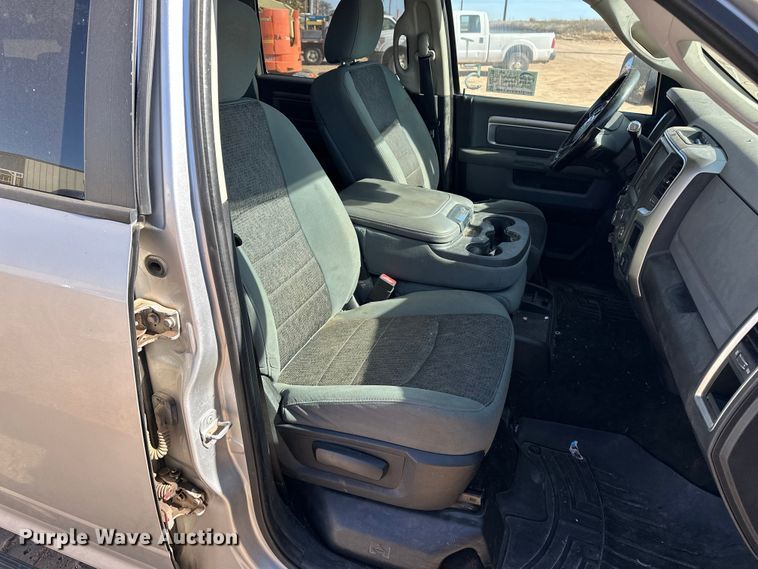 image for item DQ7720 2013 RAM 2500 Crew Cab pickup truck