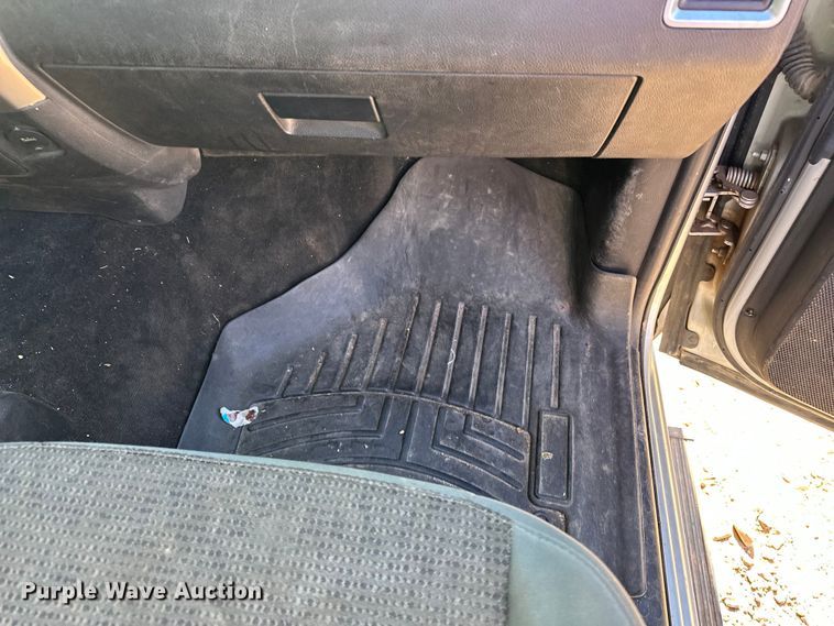 image for item DQ7720 2013 RAM 2500 Crew Cab pickup truck