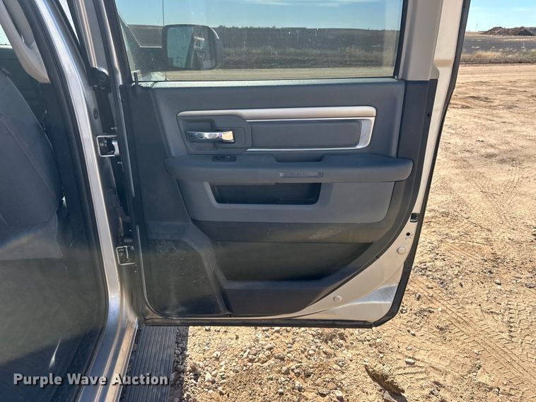 image for item DQ7720 2013 RAM 2500 Crew Cab pickup truck