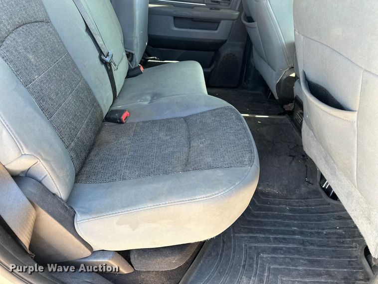 image for item DQ7720 2013 RAM 2500 Crew Cab pickup truck