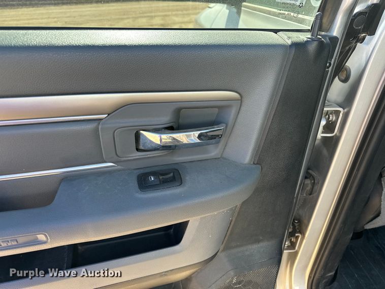 image for item DQ7720 2013 RAM 2500 Crew Cab pickup truck