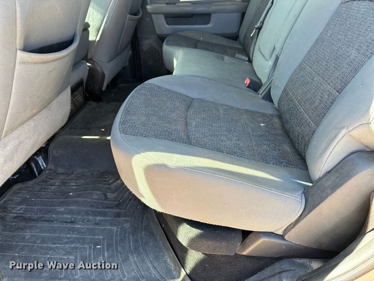 image for item DQ7720 2013 RAM 2500 Crew Cab pickup truck