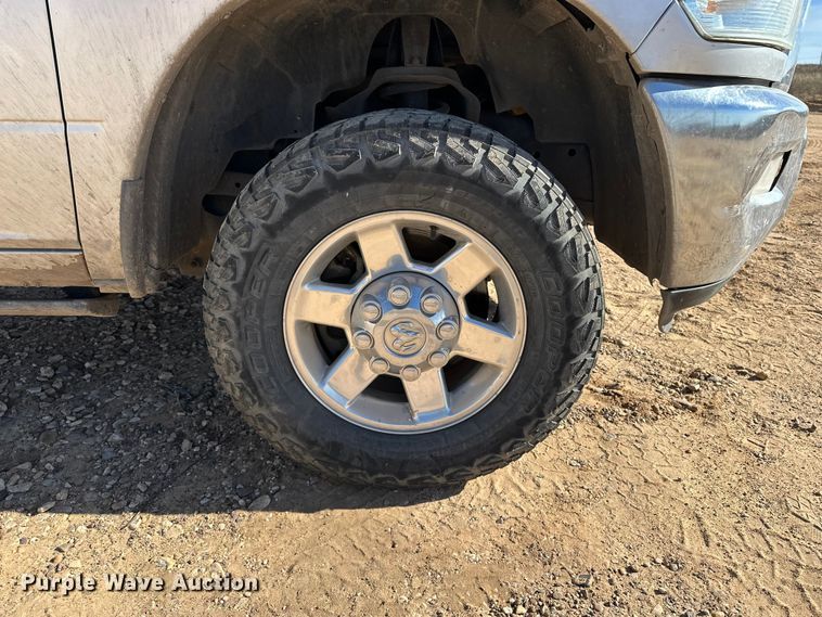 image for item DQ7720 2013 RAM 2500 Crew Cab pickup truck