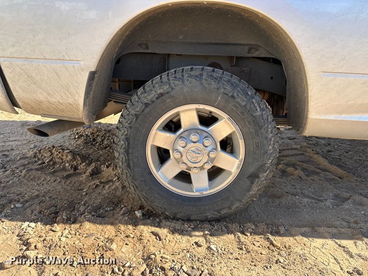 image for item DQ7720 2013 RAM 2500 Crew Cab pickup truck