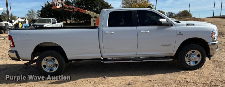 image for item DQ7722 2022 RAM 2500 Crew Cab pickup truck