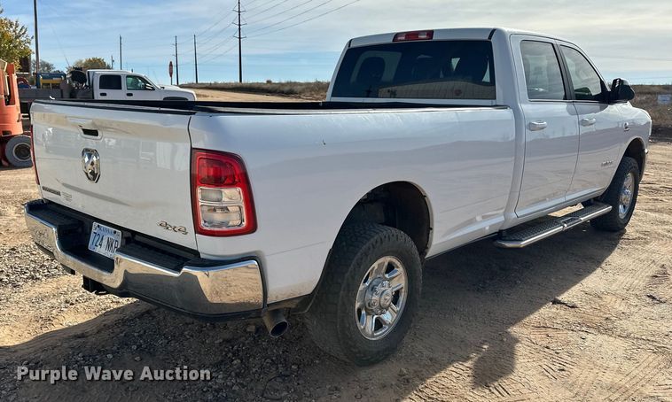 image for item DQ7722 2022 RAM 2500 Crew Cab pickup truck