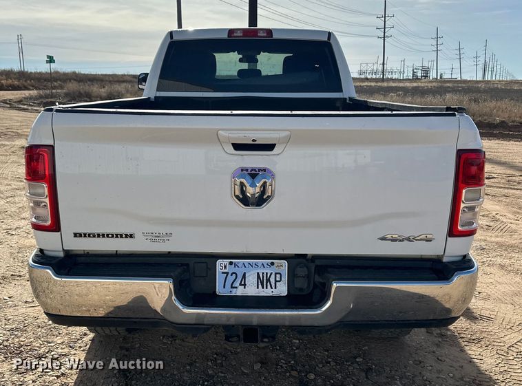 image for item DQ7722 2022 RAM 2500 Crew Cab pickup truck
