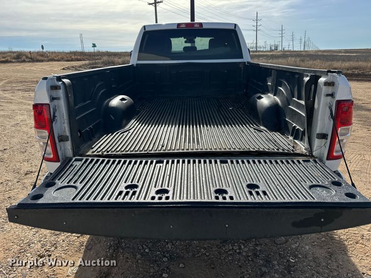 image for item DQ7722 2022 RAM 2500 Crew Cab pickup truck