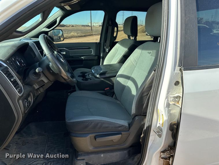 image for item DQ7722 2022 RAM 2500 Crew Cab pickup truck