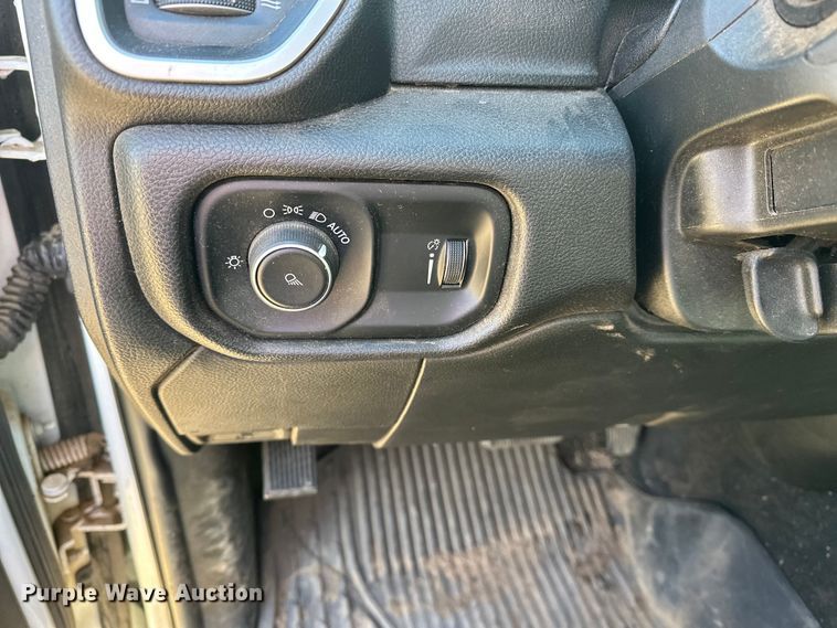 image for item DQ7722 2022 RAM 2500 Crew Cab pickup truck