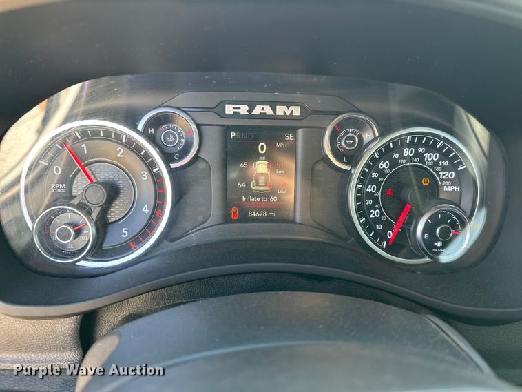 image for item DQ7722 2022 RAM 2500 Crew Cab pickup truck