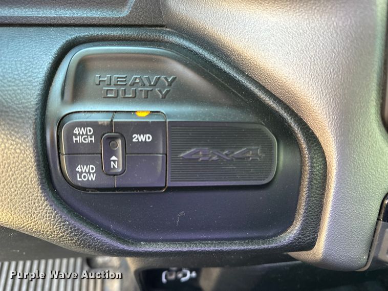 image for item DQ7722 2022 RAM 2500 Crew Cab pickup truck