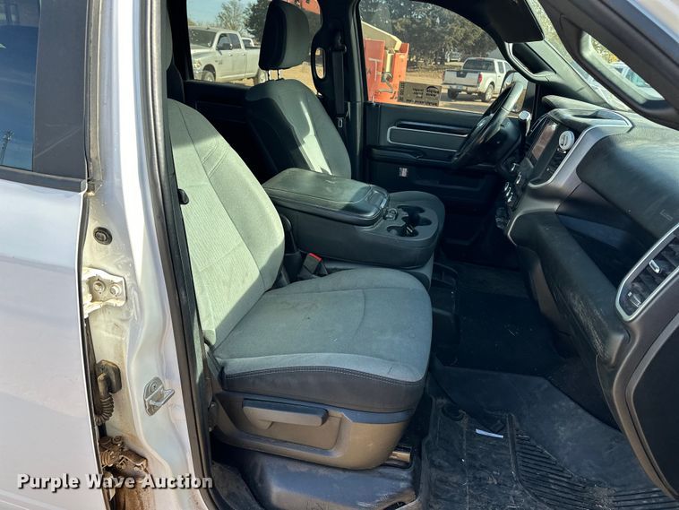 image for item DQ7722 2022 RAM 2500 Crew Cab pickup truck