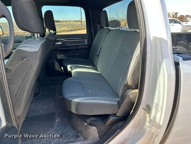 image for item DQ7722 2022 RAM 2500 Crew Cab pickup truck
