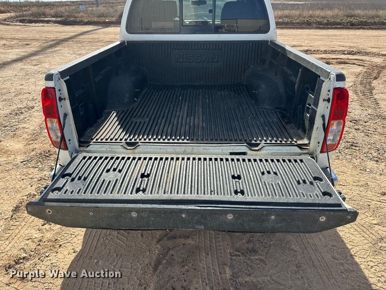 image for item DQ7723 2018 Nissan Frontier Crew Cab pickup truck