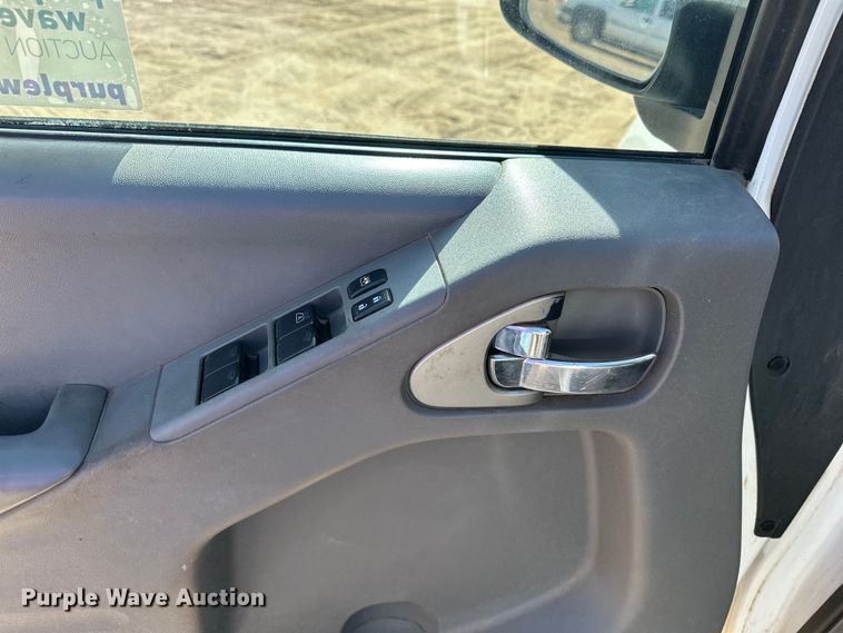 image for item DQ7723 2018 Nissan Frontier Crew Cab pickup truck