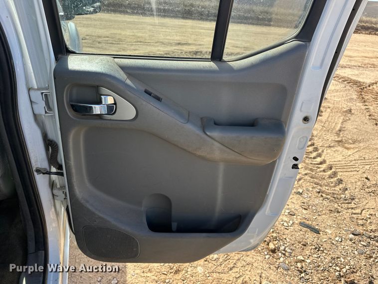 image for item DQ7723 2018 Nissan Frontier Crew Cab pickup truck