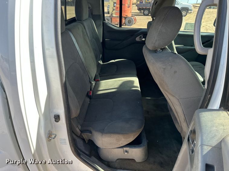 image for item DQ7723 2018 Nissan Frontier Crew Cab pickup truck