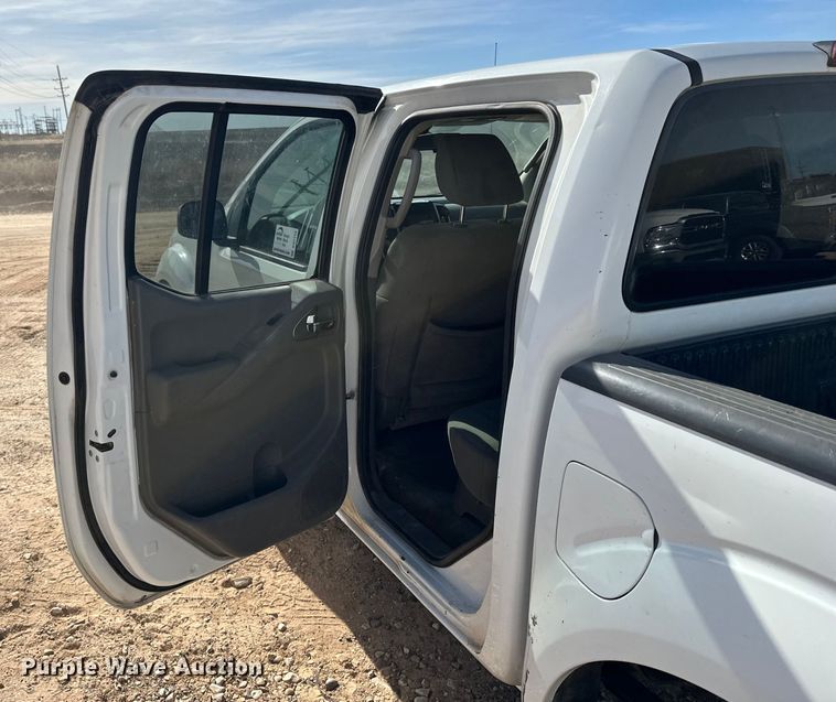 image for item DQ7723 2018 Nissan Frontier Crew Cab pickup truck