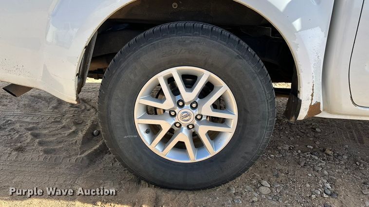 image for item DQ7723 2018 Nissan Frontier Crew Cab pickup truck