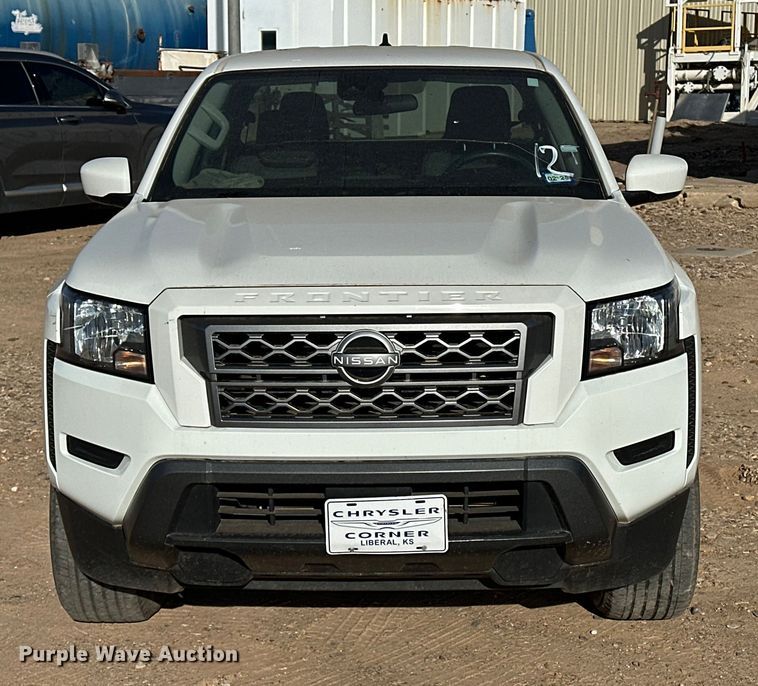 image for item DQ7726 2023 Nissan Frontier Crew Cab pickup truck